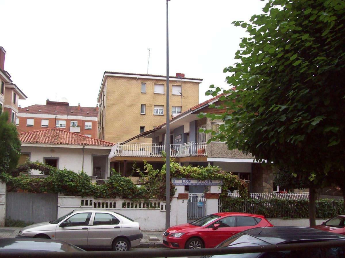 Pension Los Pinos גיחון מראה חיצוני תמונה